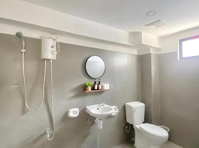 New Modern Near Airport & Apartment