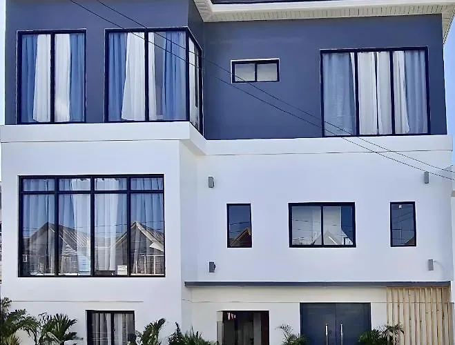 Apartment New Modern Near Airport & *