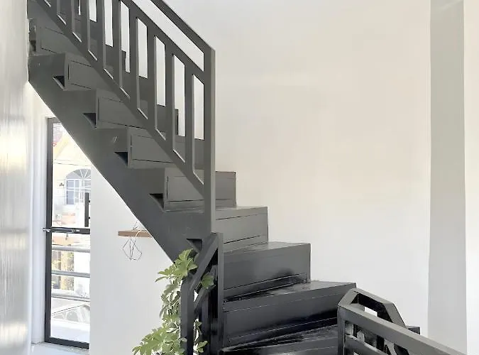 New Modern Near Airport & Apartment *