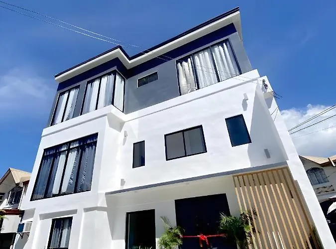New Modern Near Airport & *