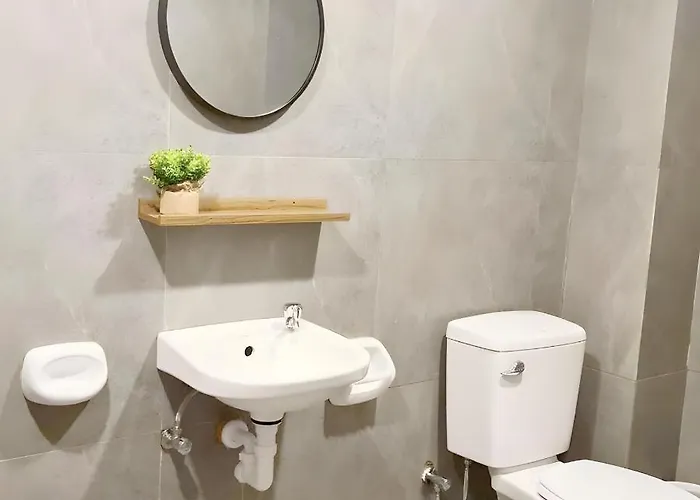New Modern Near Airport &
